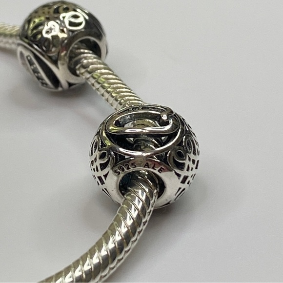 Sterling Silver Vintage Letter Q Charm - Picture 3 of 10